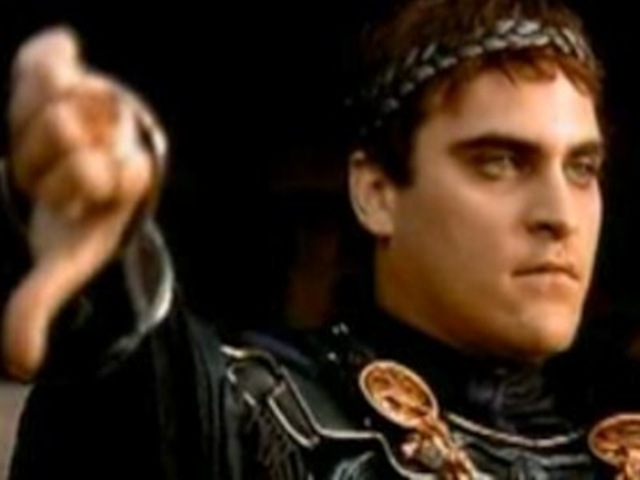 [gladiatorthumbsdown7.jpg]
