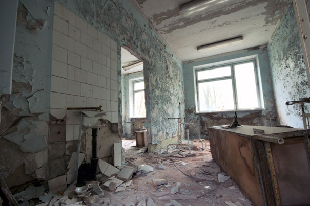 Chernobyl-Today-A-Creepy-Story-told-in-Pictures-hospital3.jpg