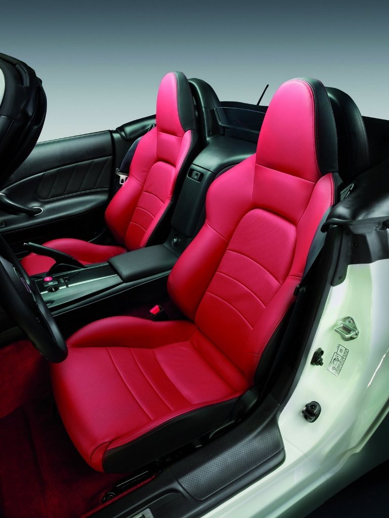 [Honda-S2000-Ultimate-Edition-22[4].jpg]
