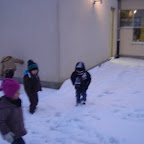 alle kleuterklassen-dec 2009-sneeuwpret