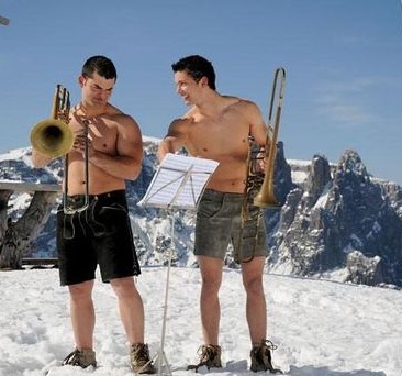 [mountain gays[6].jpg]