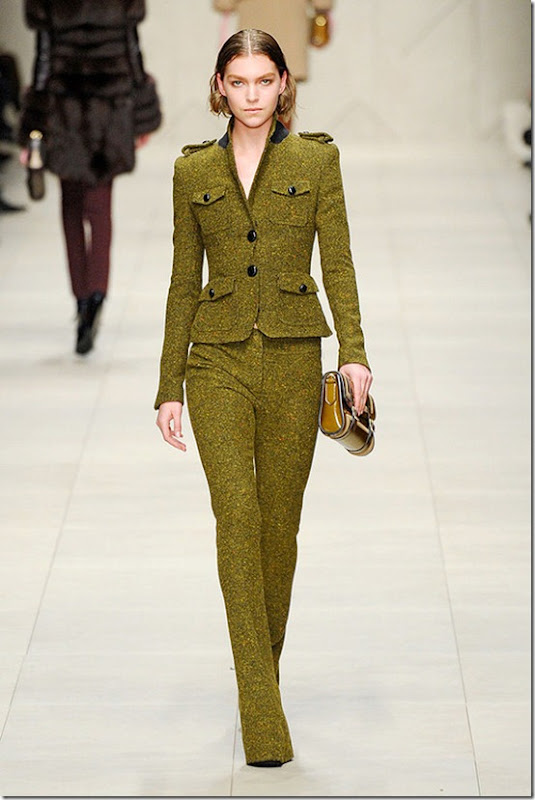 L_BurberryProrsum_F2011_9