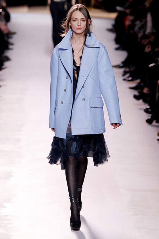 [Nina-ricci-FALL-2011-RTW-podium-035_runway[3].jpg]