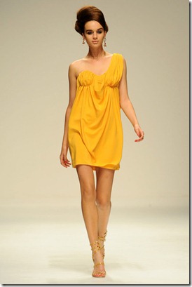 ISSA-SPRING-RTW-2011-PODIUM-003_runway