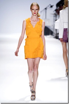 NANETTE-LEPORE-SPRING-RTW-2011-PODIUM-011_runway