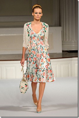 OSCAR-DE-LA-RENTA-SPRING-2011-RTW-PODIUM-009_runway
