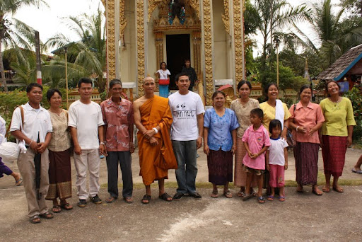Prayoon and his whole family after the ceremony Yoon,monk
