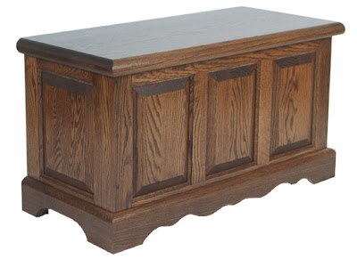 Hope Chest, Oak Hardwood, Mahogany Finish