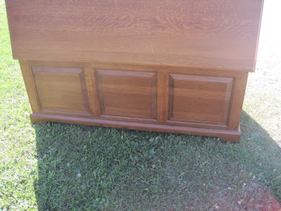 Hudson Cedar Chese, Quarter Sawn Oak Hardwood, Rustic Finish