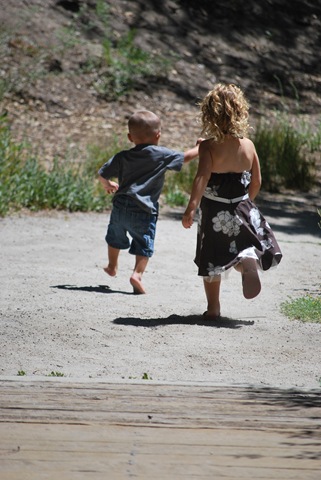 [09 08 06_DeThomas_0728[11].jpg]
