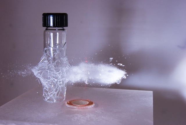 [high_speed_photography_12[5].jpg]