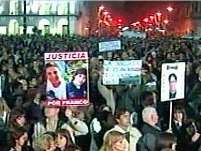 [Protesta en Plaza de Mayo contra la inseguridad[3].jpg]
