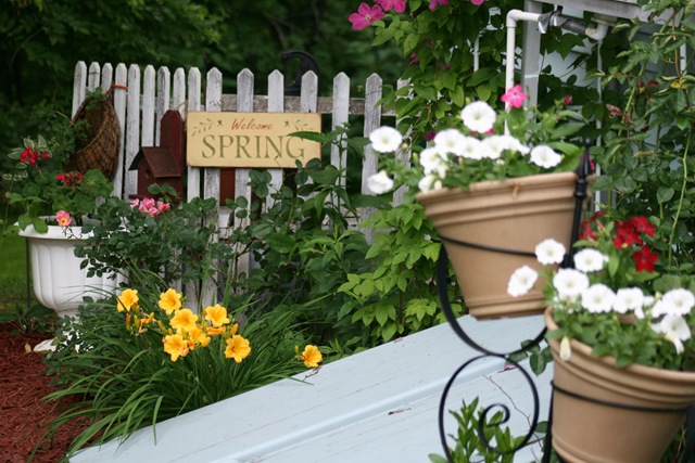 [FenceCorner_2009[4].jpg]