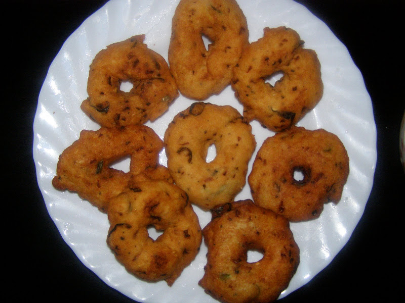 Uzhunnu Vada,Medhu vada