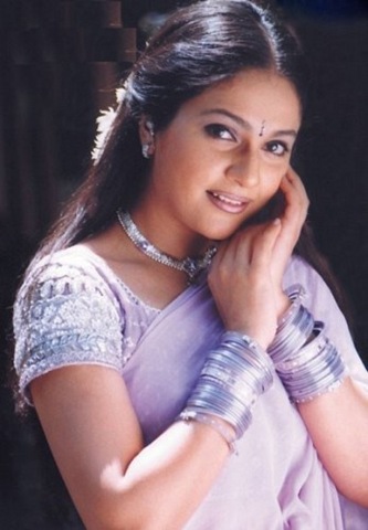 [Tv-Actress-Gracy-Singh-003d82e[3].jpg]