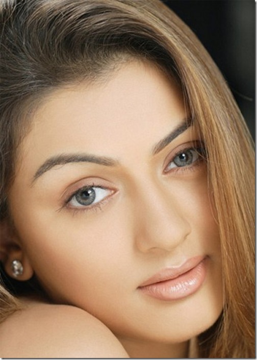 Indian-Tv-Actress-Hansika-Motwani (1)