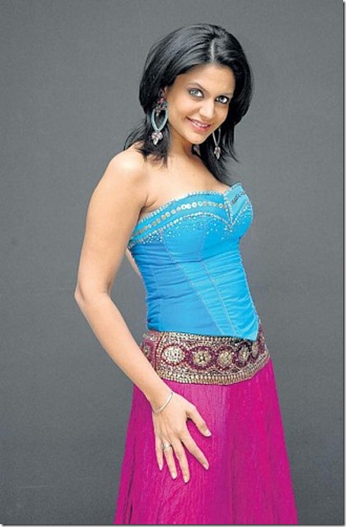 Bollywood-Tv-Actress-Mandira-Bedi (11)
