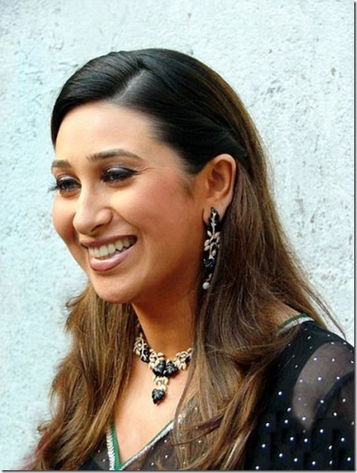 Bollywood- Actress-Karishma-Kapoor (1)