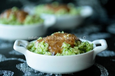 Articole culinare : Piure de broccoli cu sos dulce-acrisor