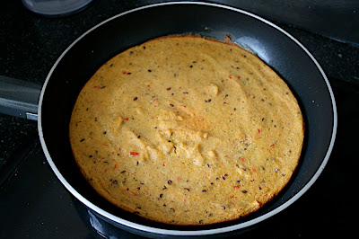 Galette fine aux lentilles corail, petit piment frais, carotte et graines de lin