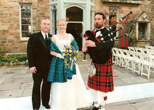 Baltimore Bagpiper, Gramercy Mansion