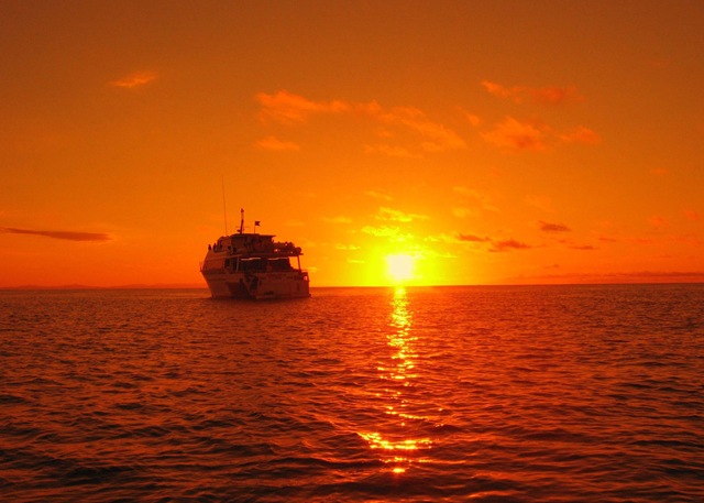 [ScubaproSunset2.jpg]