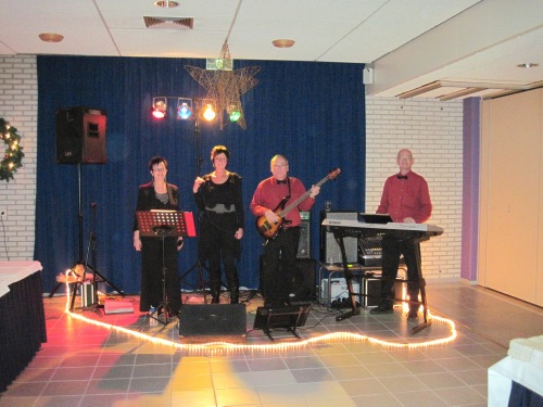 Optreden W3 Kazerne 22-12-2010 - 11.jpg