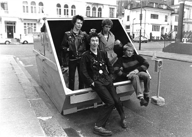 [Sex Pistols, London, 197 [5].jpg]