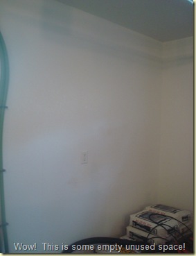 a room, garage, utility, stools 002