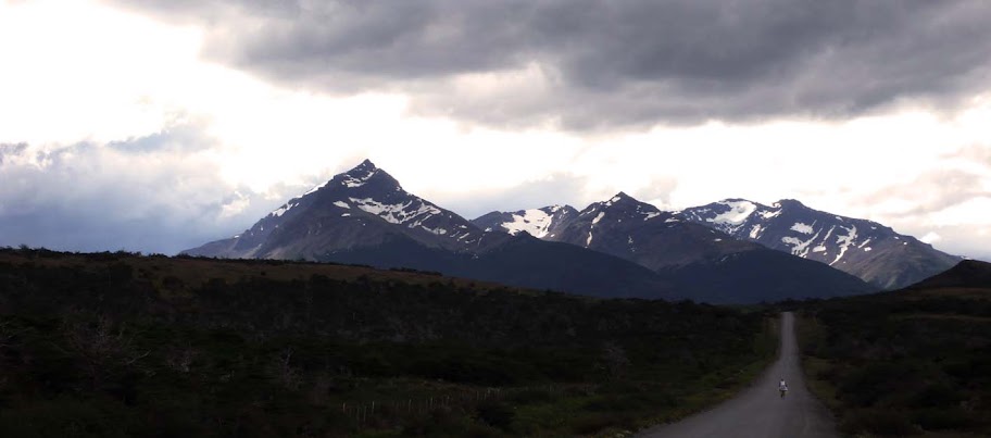 Foto de  10. Puerto Natales - Lago Porteño 
