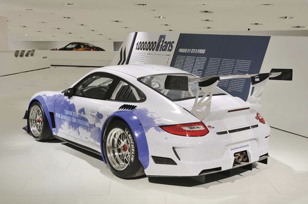 [Porsche-911-GT3-R-Hybrid[3].jpg]