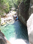 Petit saut de 10m, la zone de r&eacute;ception est limpide.