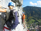 Travers&eacute;e. Th&ocirc;nes en arri&egrave;re plan.