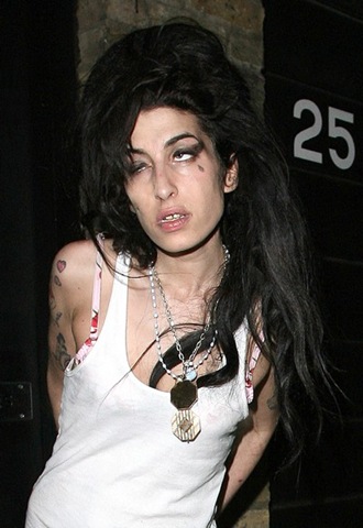 [amy_winehouse[3].jpg]