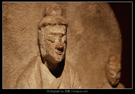 上海博物馆-佛-石像-微笑