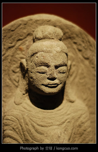 上海博物馆-佛-石像-微笑