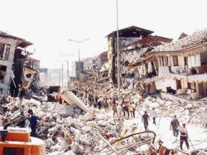 L'Aquila'da deprem felaketi 6 (italyam.com) L'Aquila'da deprem felaketi 6 (italyam.com)