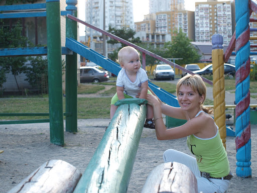 Вообще-то мне весело, только я не всегда это показываю Вообще-то мне весело, только я не всегда это показываю