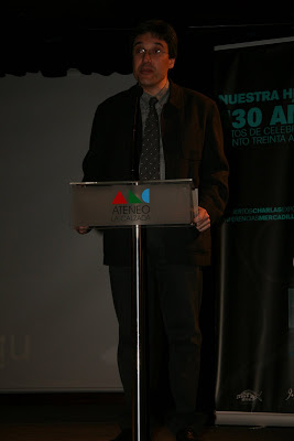 Eliseo Martínez, de Iglesia Evangélica en Prendes Pando 22, presidiendo el acto.