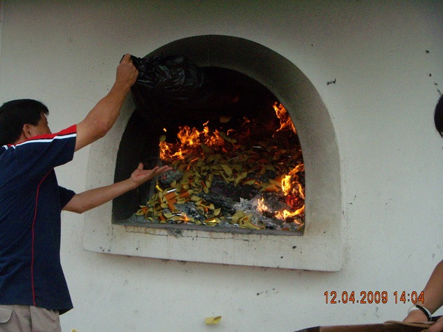 [DSCN28322.jpg]