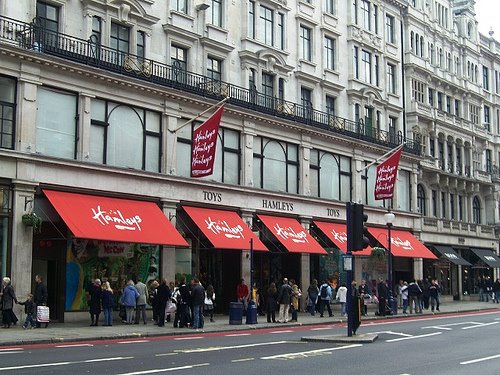[hamleys2.jpg]