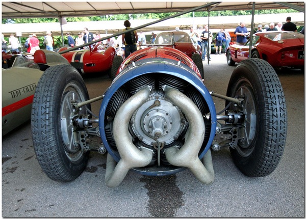 [medium_2438409099_c72baf40d8_o[2].jpg]