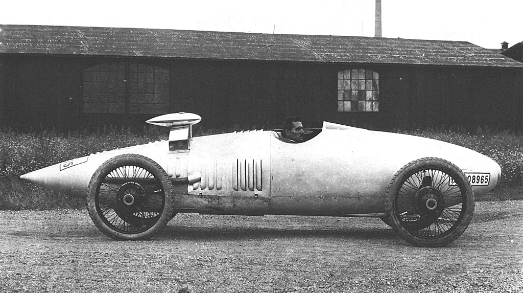 [1923-benz-tropfenwagen-2-litre-6-cyl[3].jpg]
