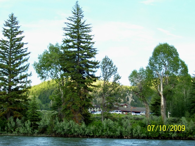 [100_03402.jpg]