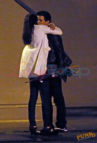 [taylor-selena-date-13-05may09[4].jpg]