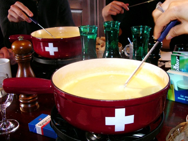 [Swiss_fondue9.jpg]