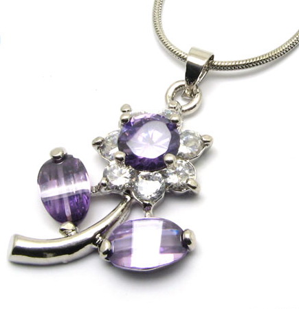 fashion-pendant-necklaces-10003427.jpg