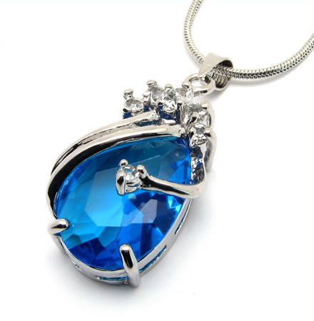 heart-of-Ocean-Necklace-10003697.jpg