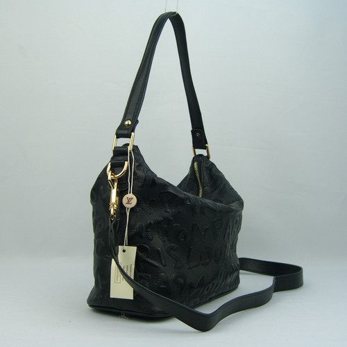 lv-black-m95821-2.jpg