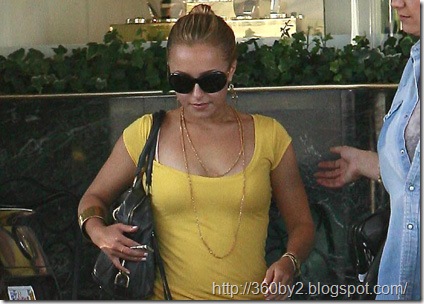 Hayden Panettiere Leaving Saks Fifth Ave In Beverly Hills